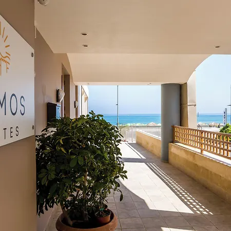Ammos فندق ريثيمنو