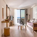 Ammos Suites 4*