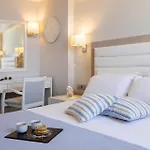 Ammos Suites Hotel
