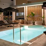 Ammos Suites Hotel