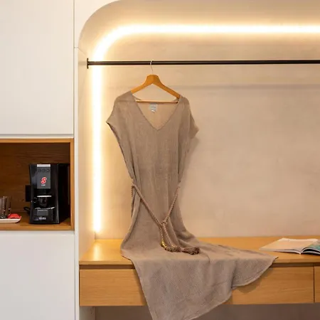 Ammos Suites Hotel 4*