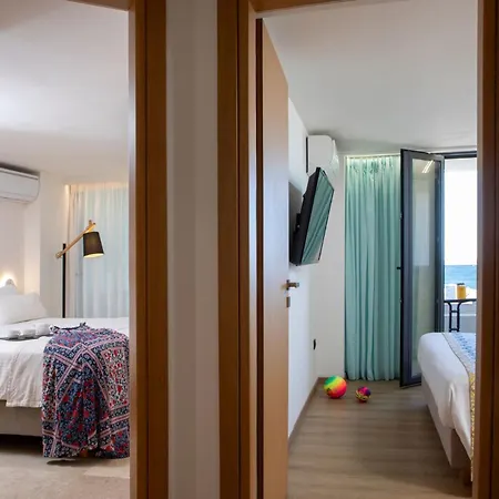 Otel Ammos 4*